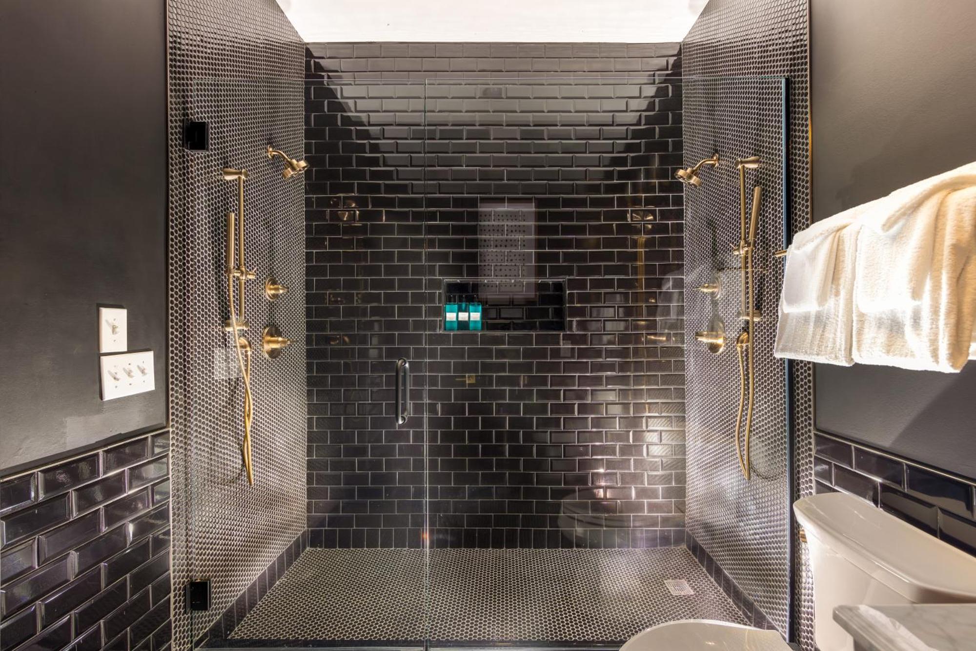 Union St Lofts - Salon - Day Nashville