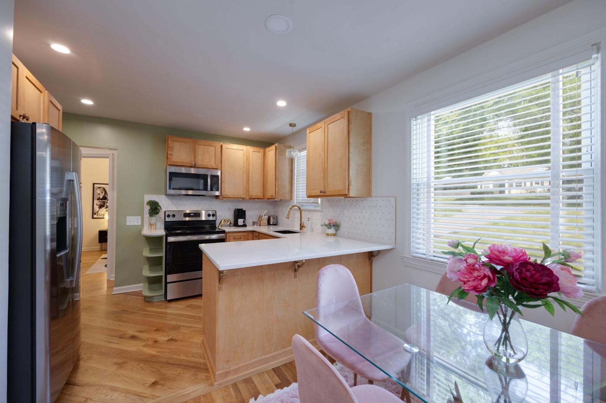 Taylor Swift Eras Inspired Home-10 Min To Broadway Holiday home *