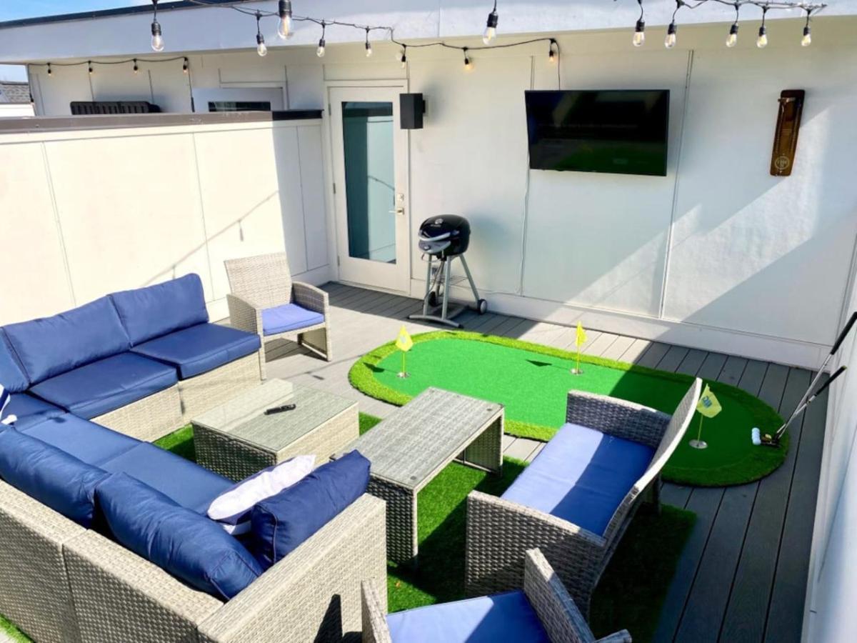 East Townhome 5min To Grand Ole Opry! Rooftop Deck, Grill, Tv And Golf Holiday home