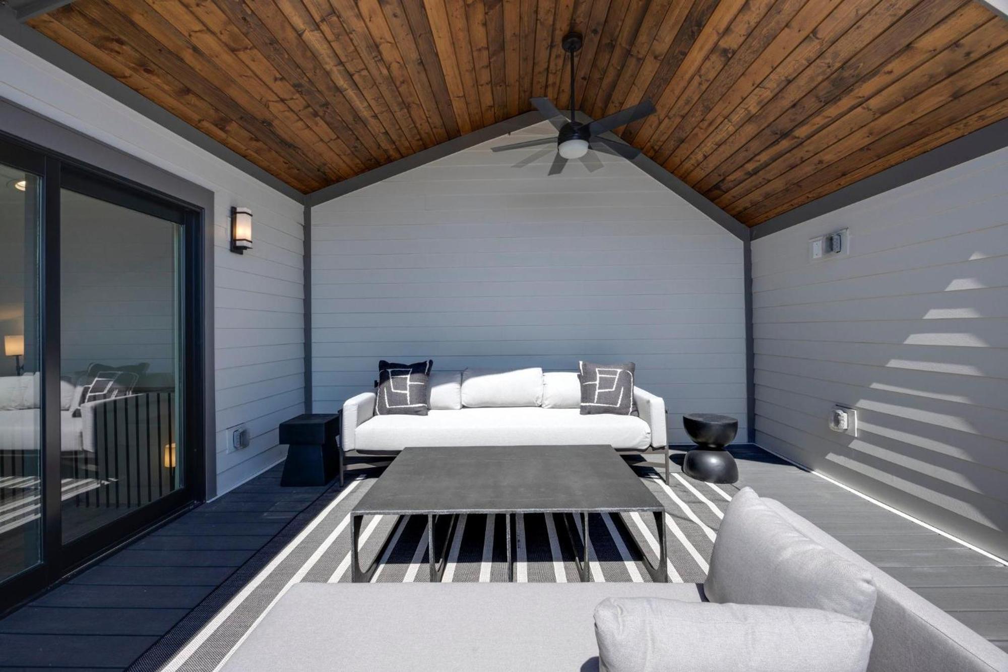 Luxe-elevate-modern Luxury-stunning Views Holiday home Nashville