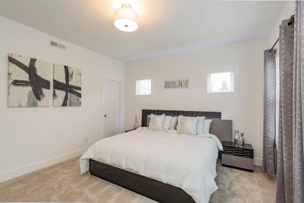 New Luxury Big House Near Gulch 4 King 4 Queen 2 Twin