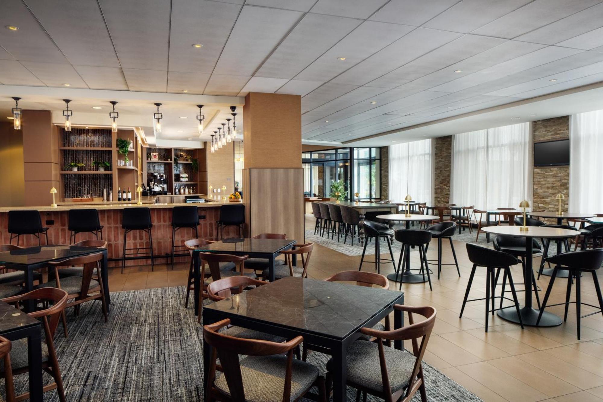 Hyatt Place Downtown 3*