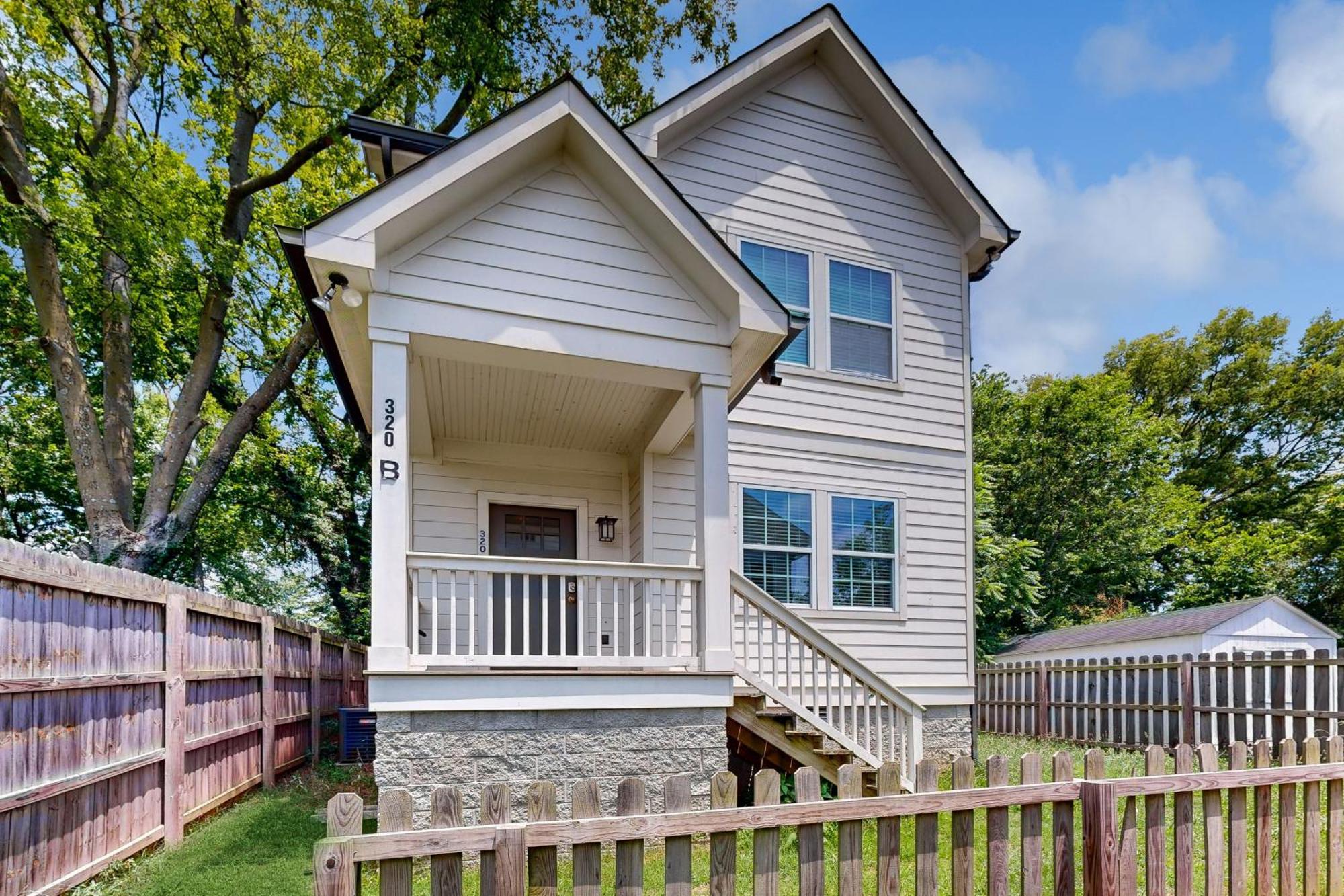 Stand Tall Unit B Apartment *