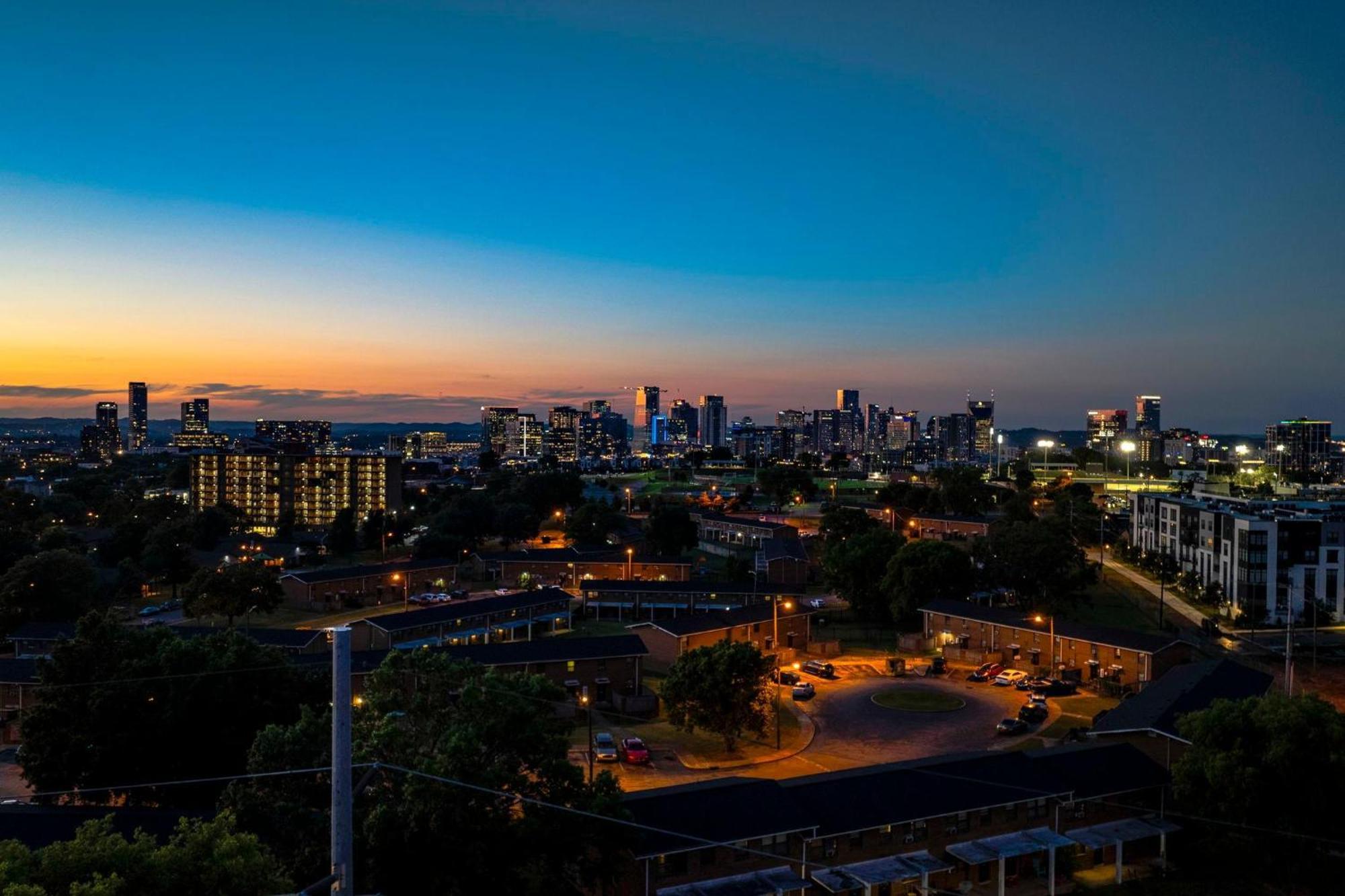 Luxe-elevate-modern Luxury-stunning Views *