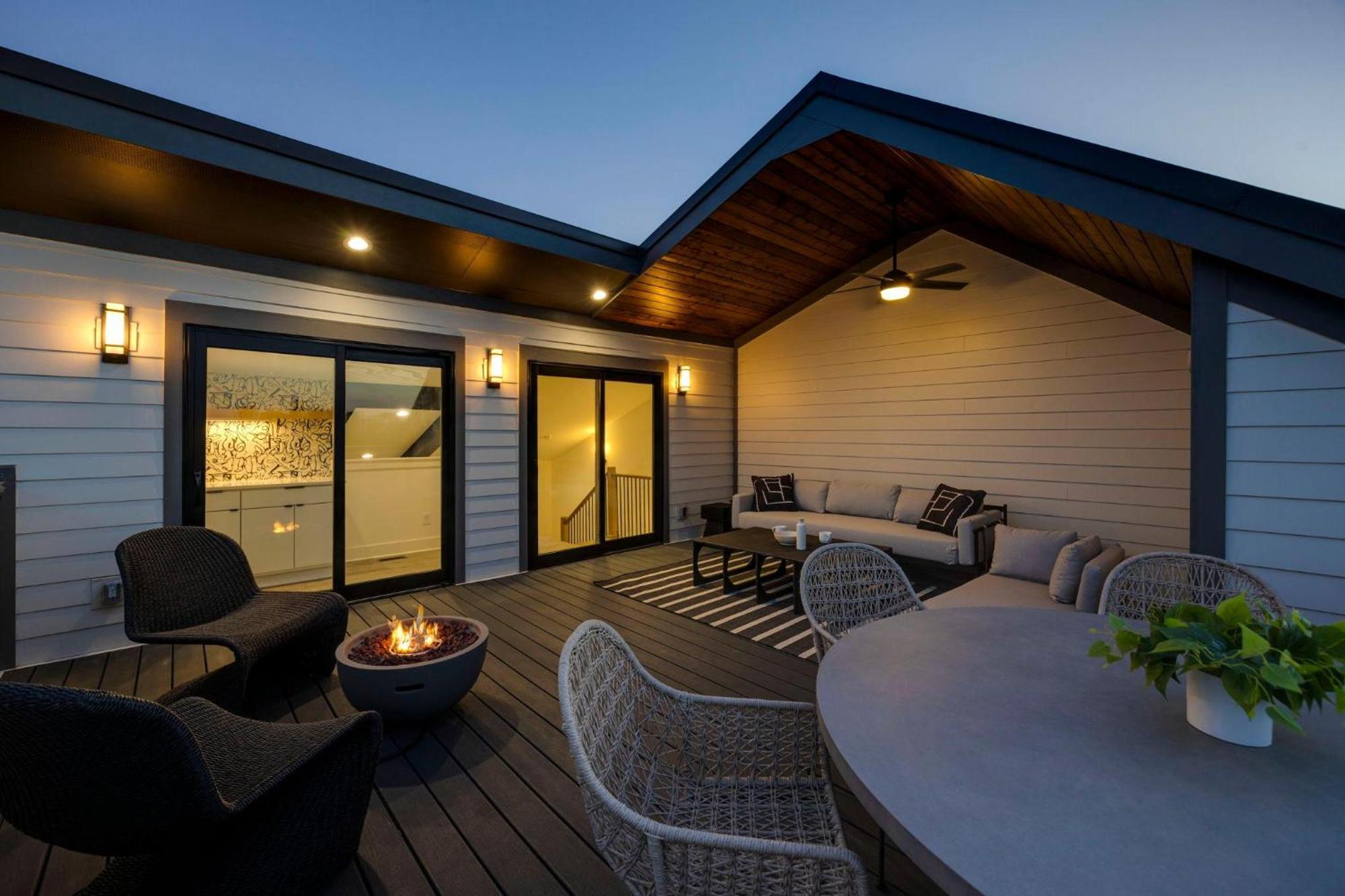 Luxe-elevate-modern Luxury-stunning Views *