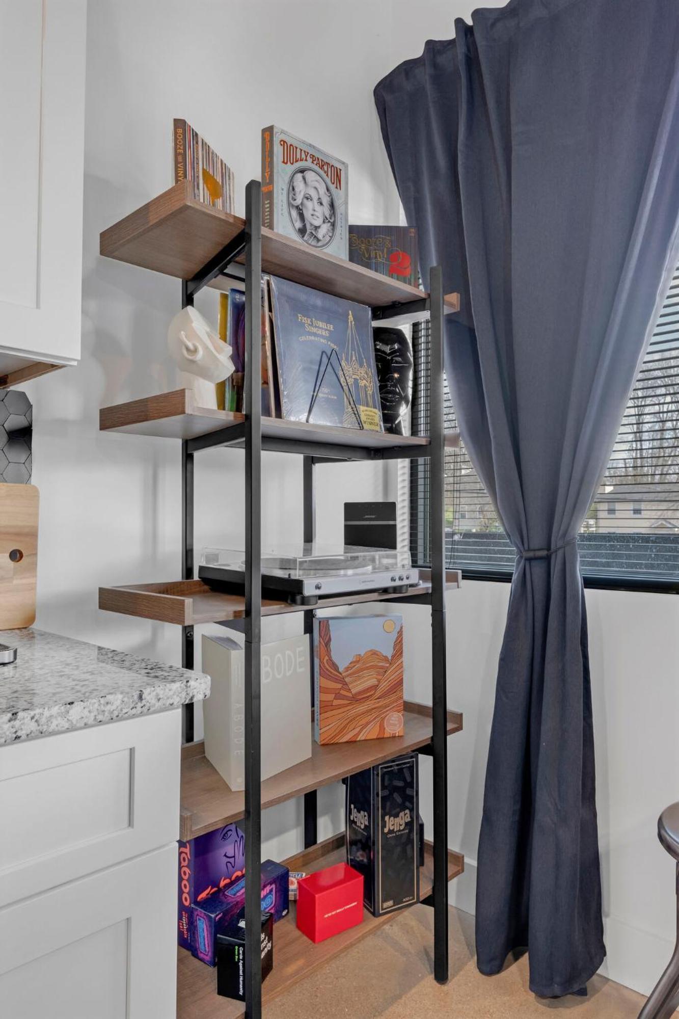 New Sleeps 4 - 7 Mins To Dwtn Apartment Nashville