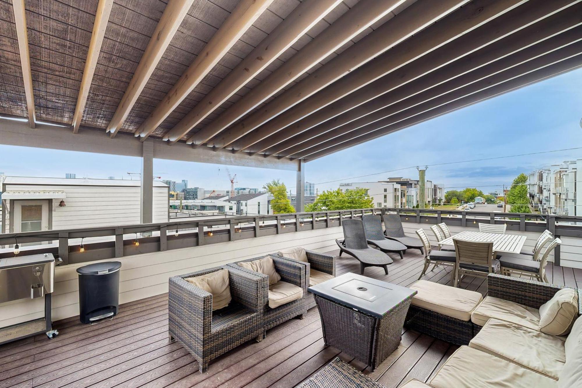 Brick Manor Unit A Holiday home Nashville