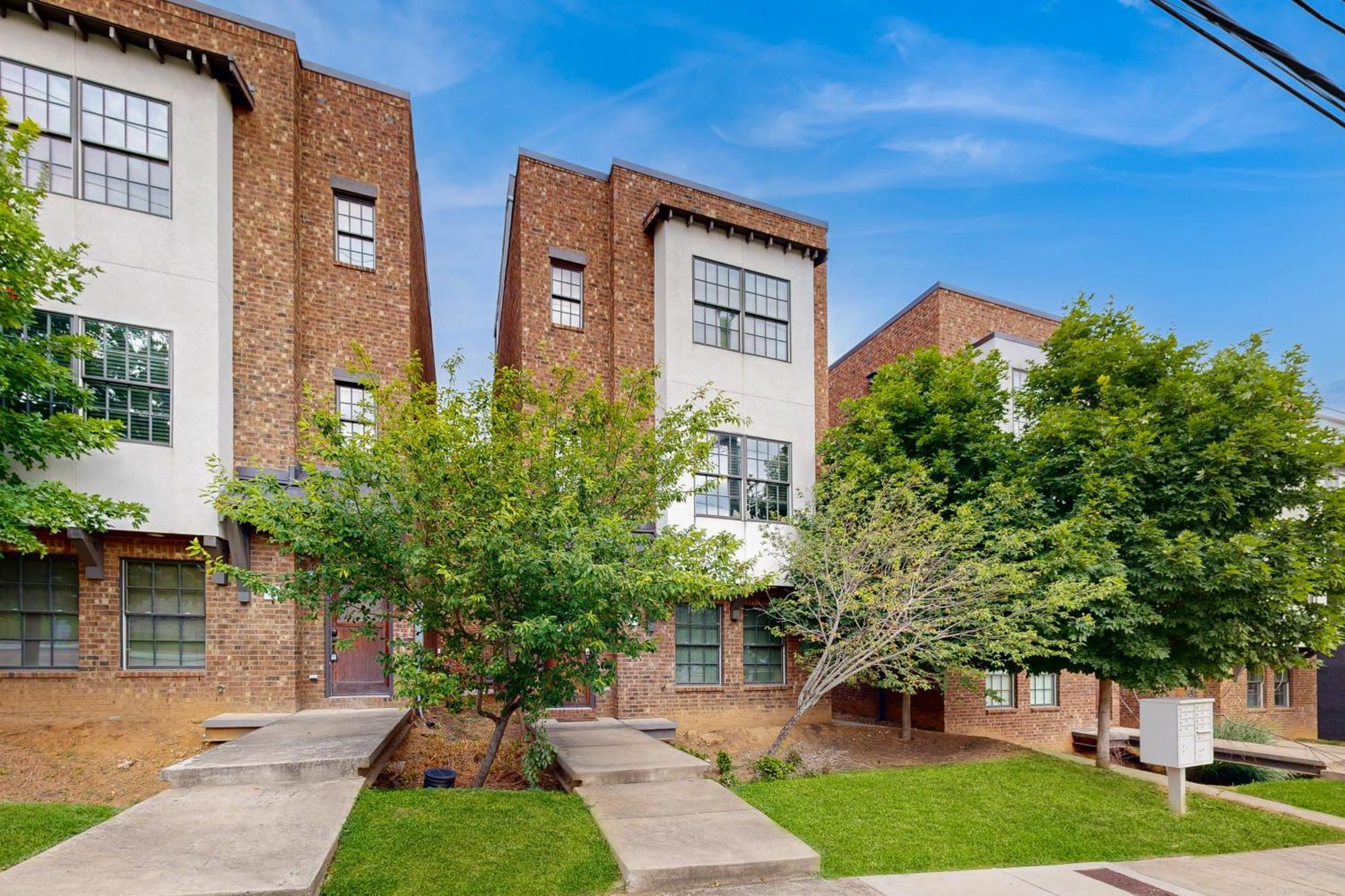 Brick Manor Unit A * Nashville