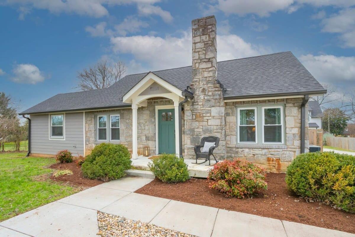 Beautiful In Donelson Close To Opryland Holiday home Nashville