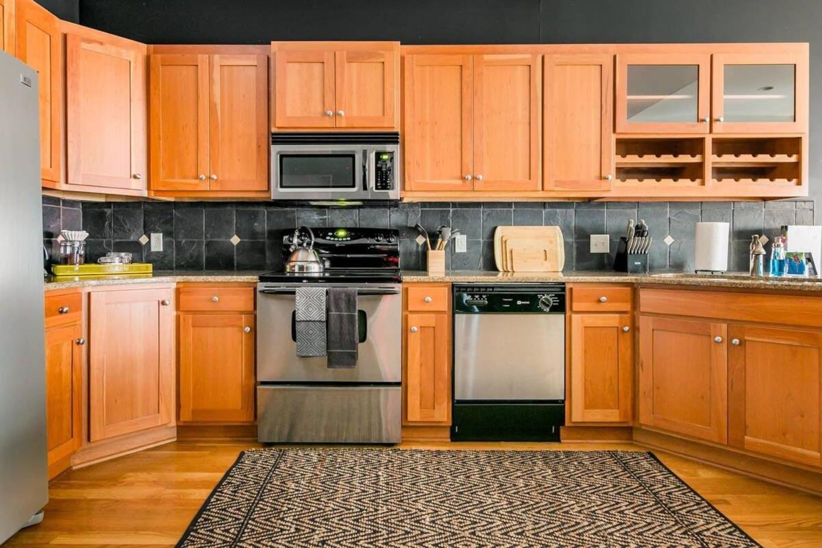 Grand Loft On Thee Broadway Strip