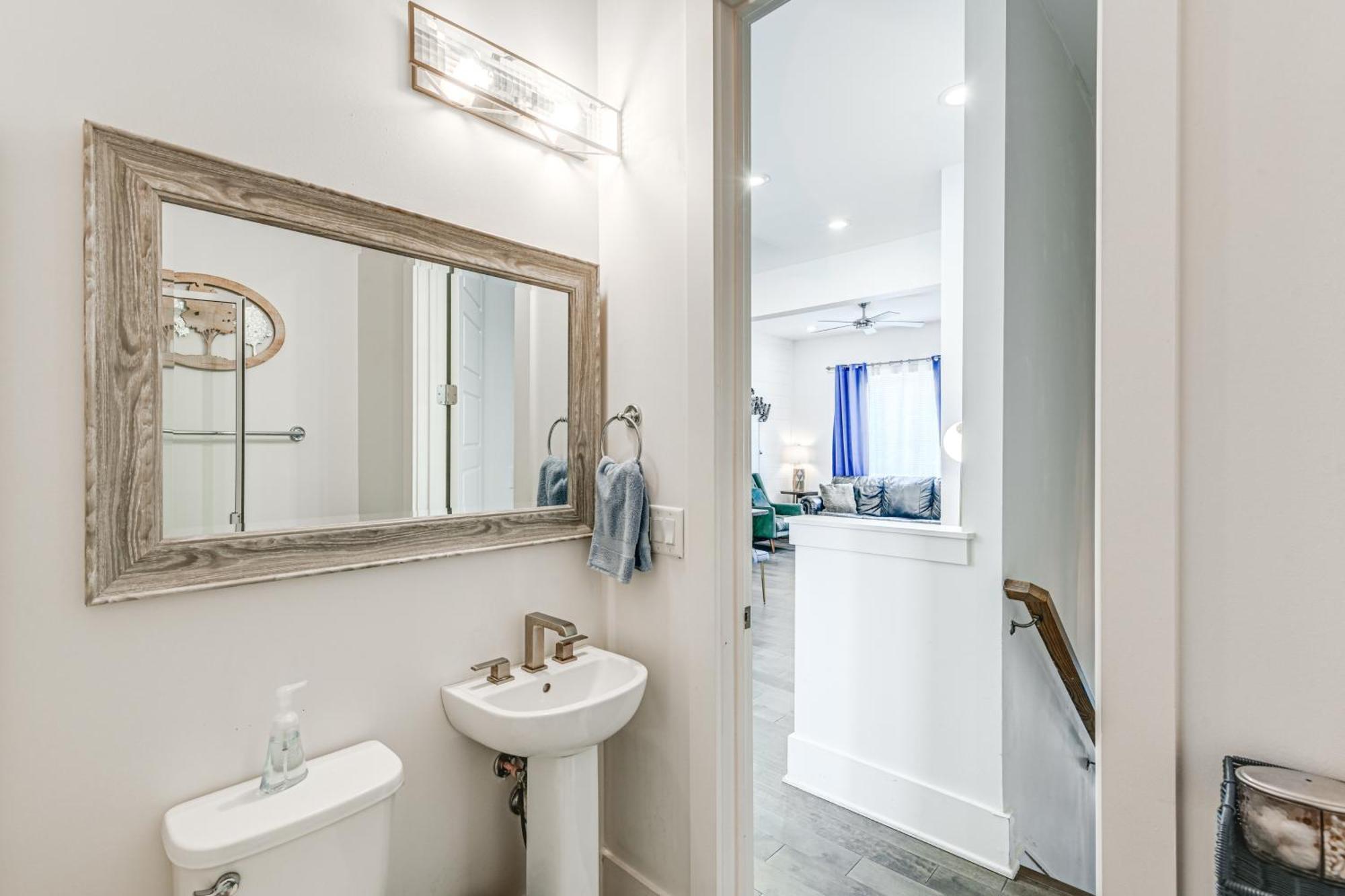 Holiday home Bright Townhome About 5 Mi To Downtown!