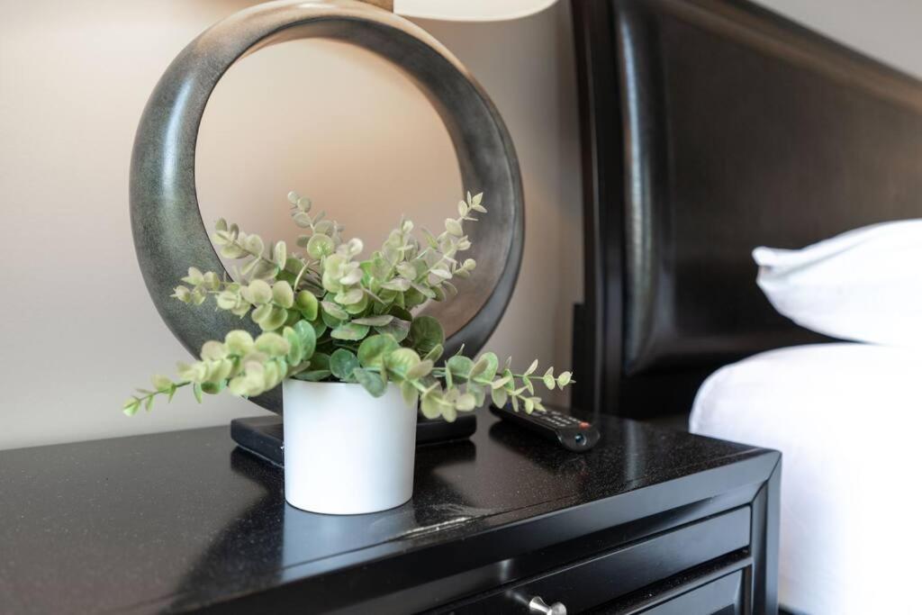 Holiday home Sleek Townhome Near Broadway!