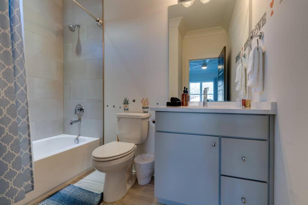 Spacious Only 2 Mi To Broadway Nashville
