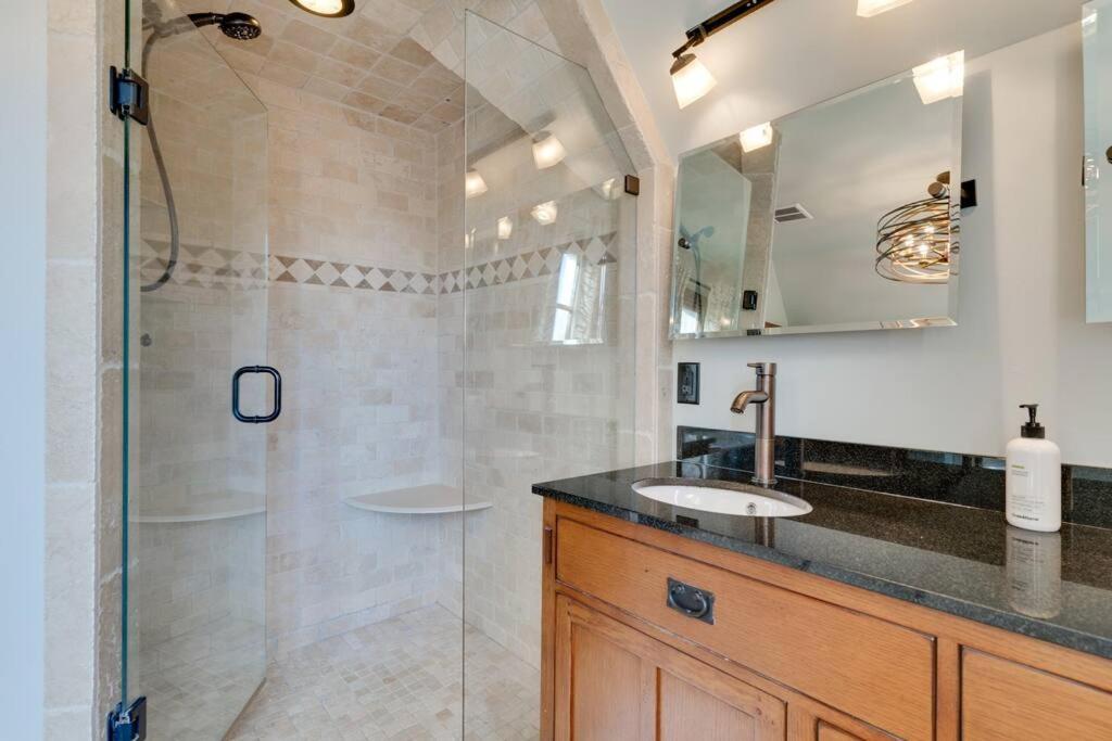 Ivy Hall - Great Location! Nashville