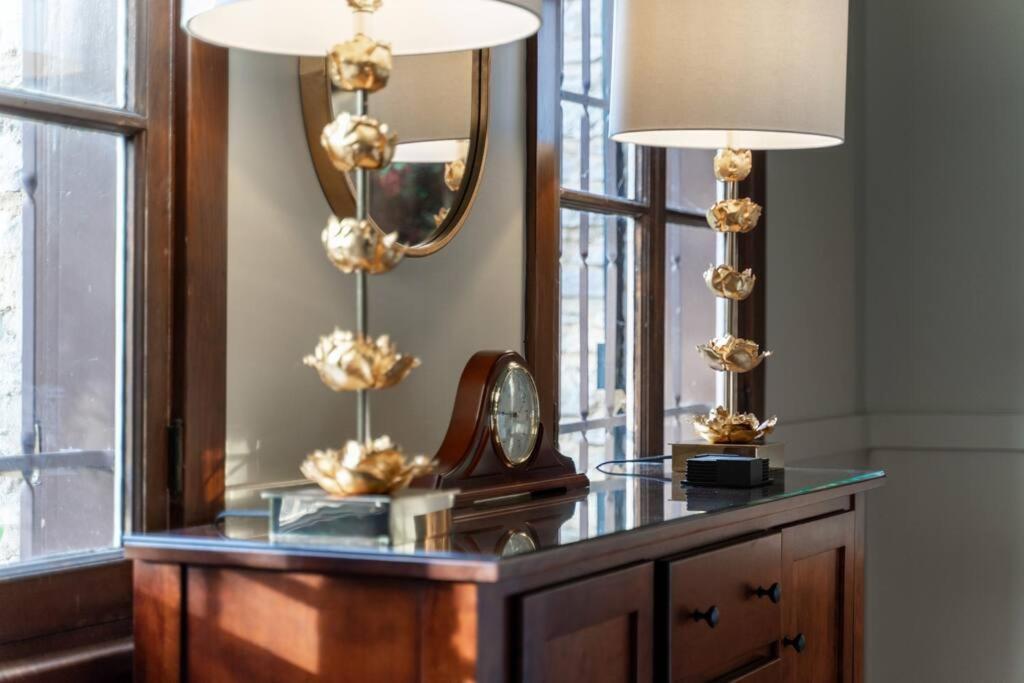 Ivy Hall - Great Location! *