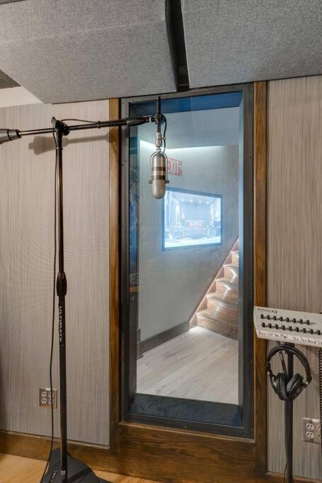 Ivy Hall - Great Location! Nashville