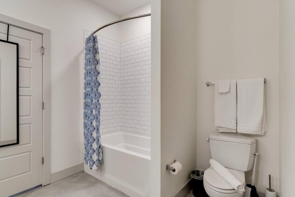 Chic Condo, 2mi To Downtown, Sleeps 8, By Geodis