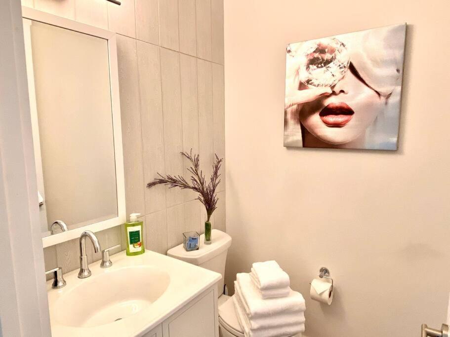 Holiday home Renovated Pink Palace, Walkable Location *