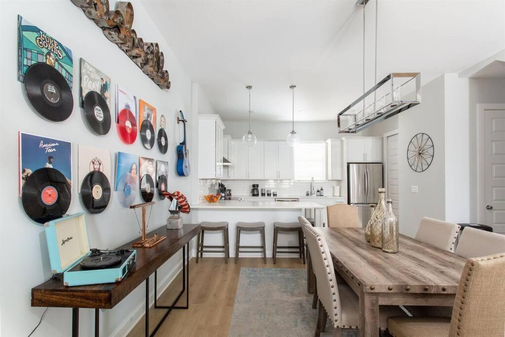 With En-suite Bath, Tv & Blackout Shades