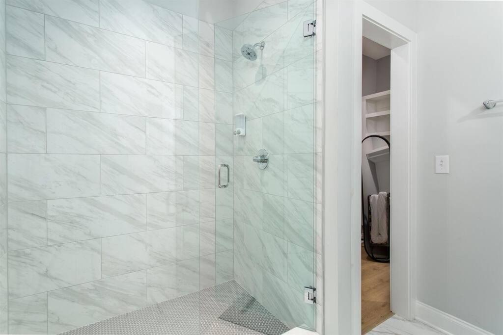 Holiday home With En-suite Bath, Tv & Blackout Shades Nashville