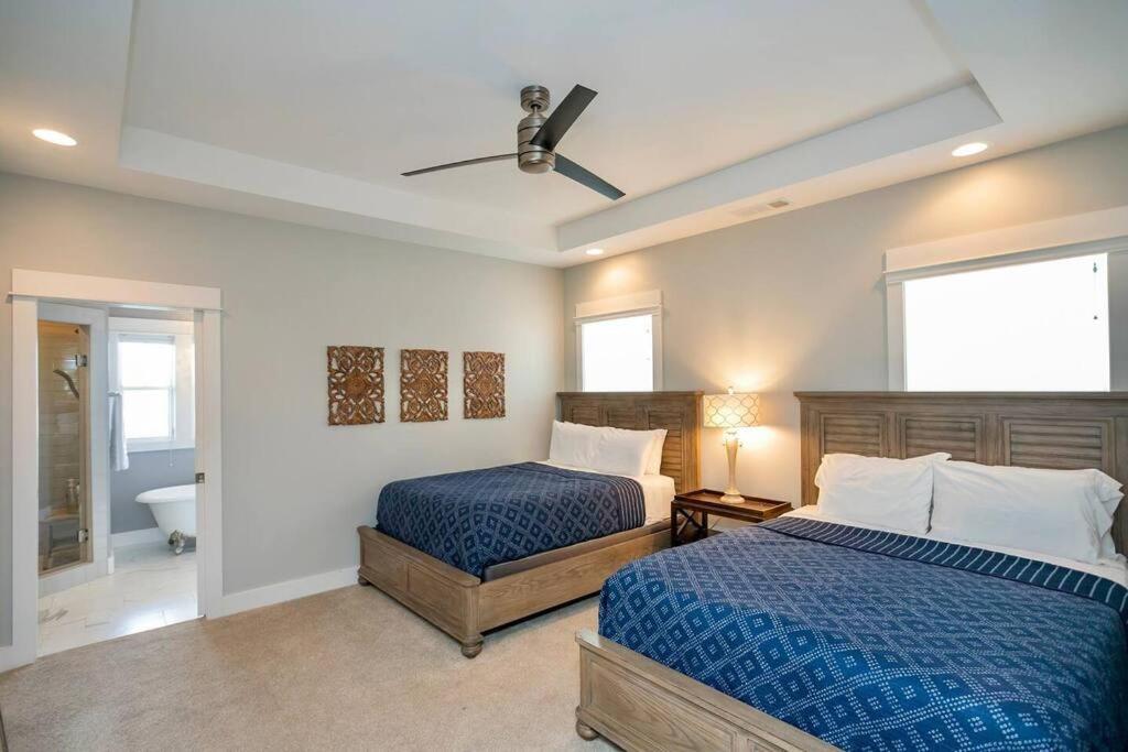 Views, Under 2mi Broadway, Gated Parking Holiday home