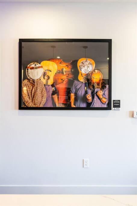 2 Side By Side Units, The Honky Tonk Party Pads, Parking Gym Pool * Nashville