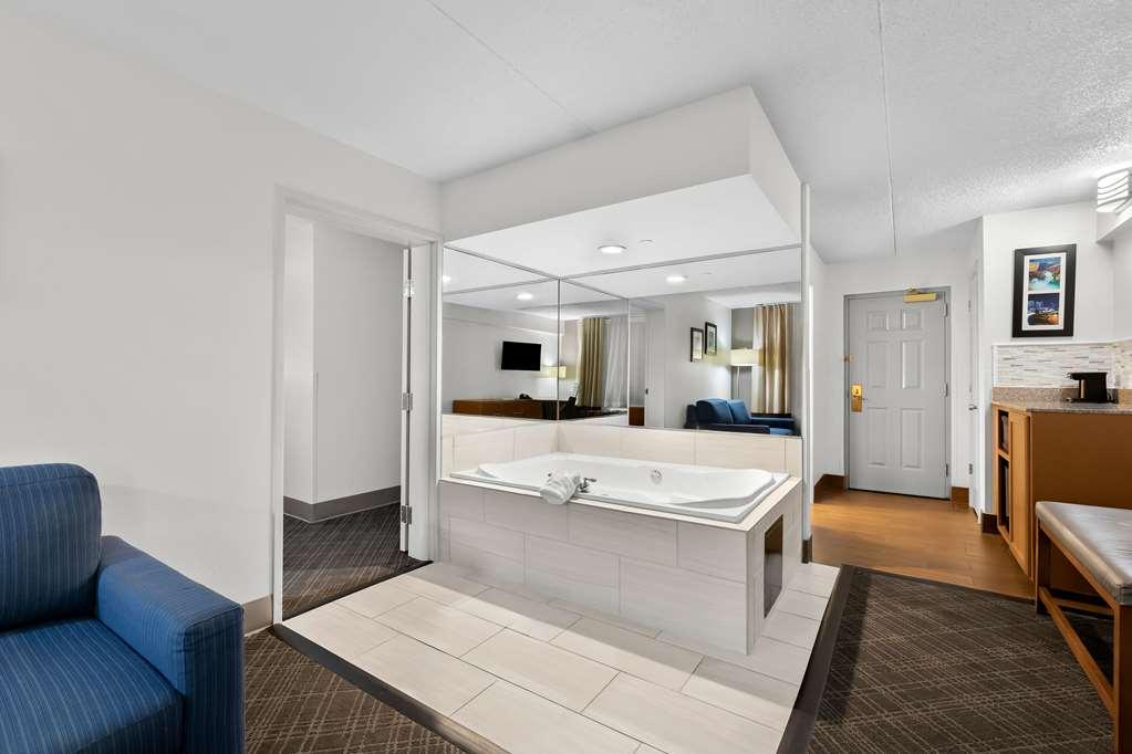 Comfort & Near Tanger Outlets I-24 Antioch 3*