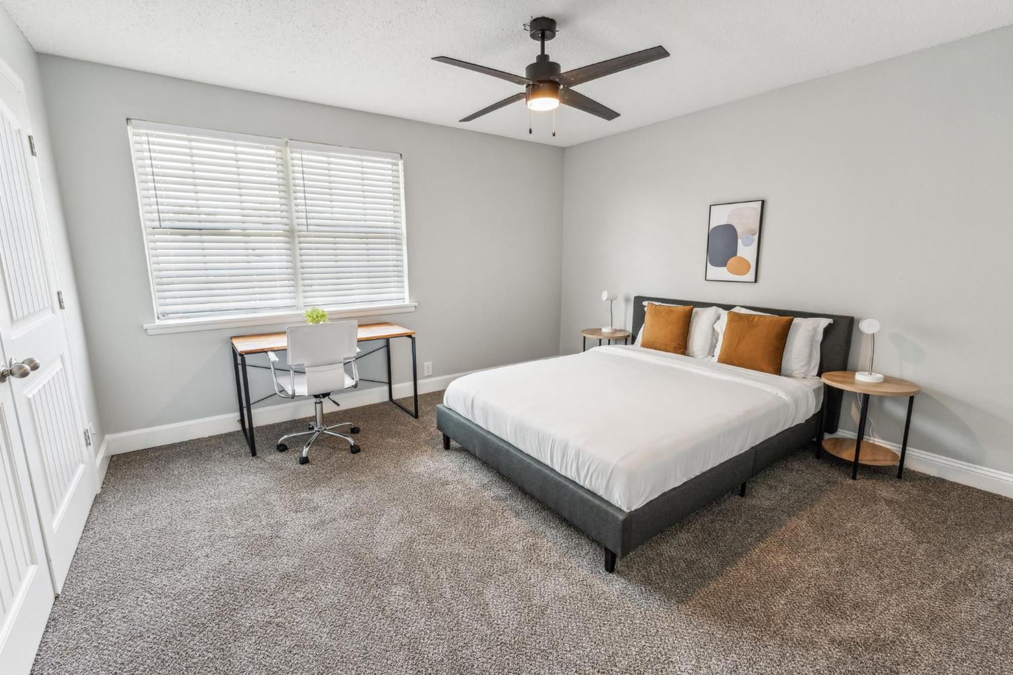 Brentwood D6 I Cozy & Comfy I 2bd I Free Parking Apartment