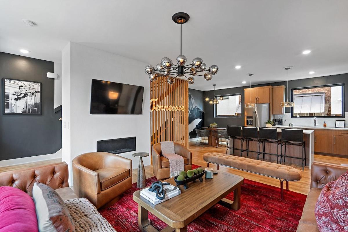 Unwind In Opulence 4br 4ba Near Broadway Nashville