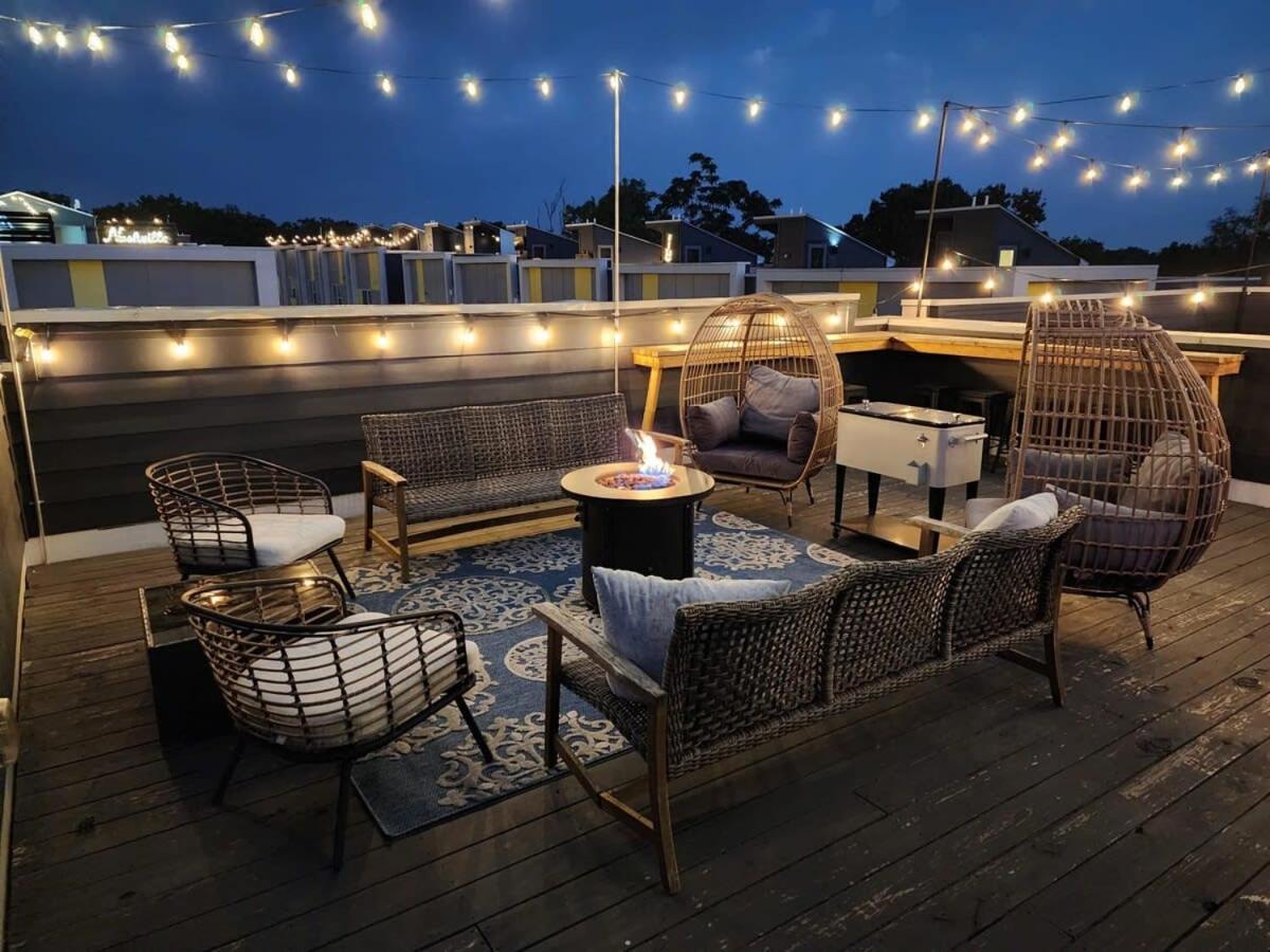 Rooftop, Game - Strawberry Wine & Tn Whiskey *