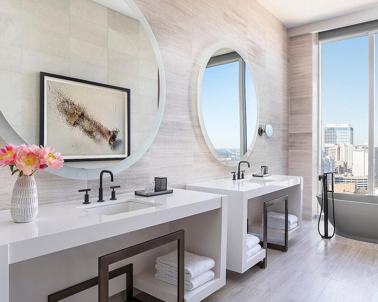 Four Seasons Hotel 5*