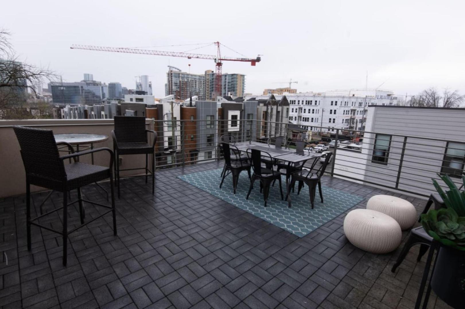 Great Location, Large - Roof Deck, Walk To Ni Nashville