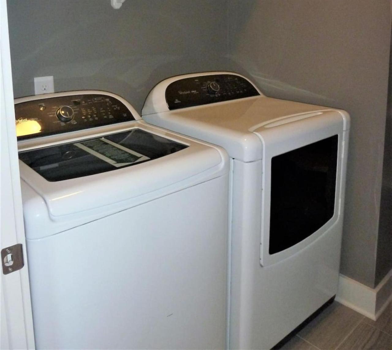 Great Location, Large - Roof Deck, Walk To Ni Holiday home Nashville