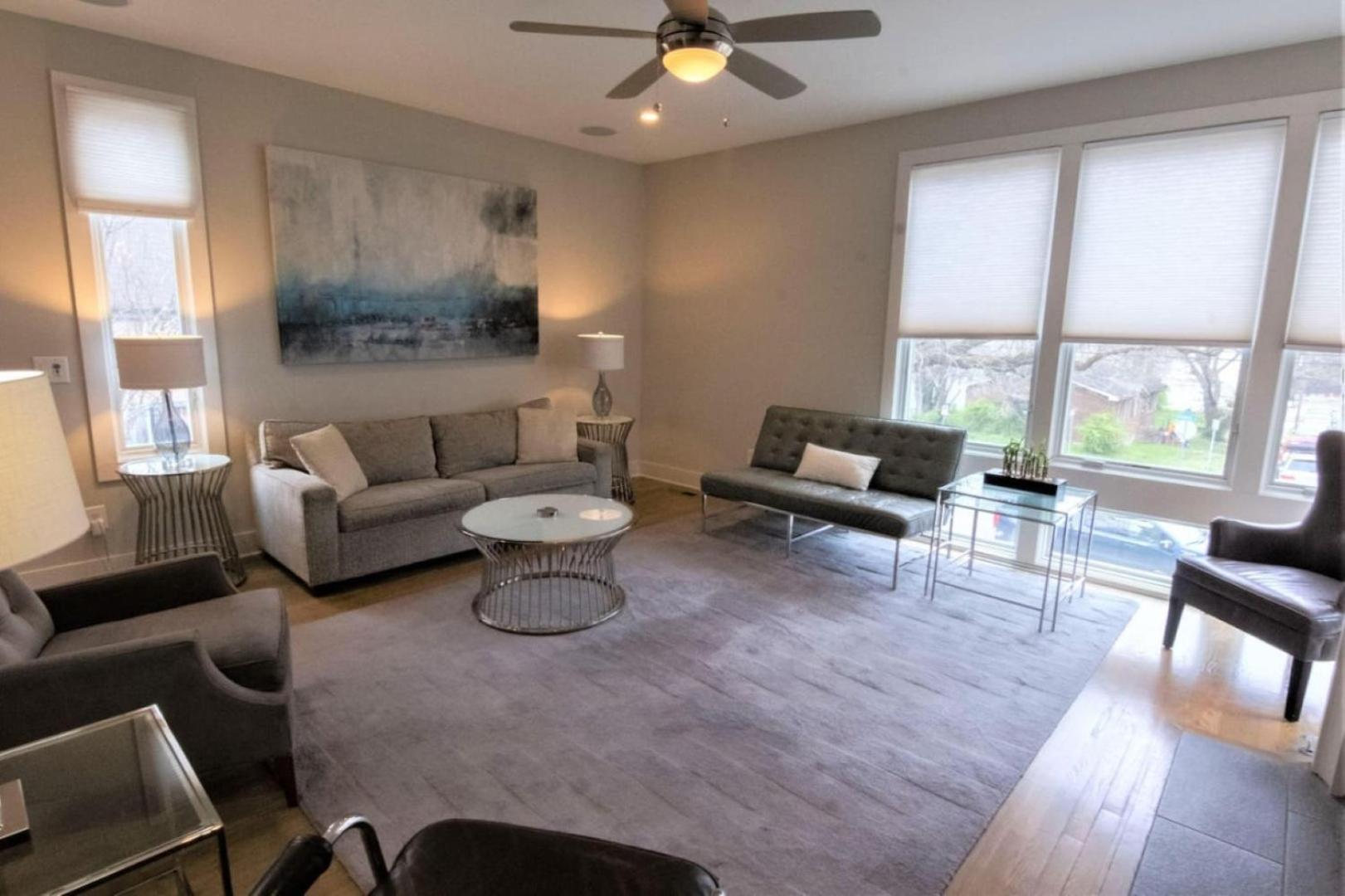 Great Location, Large - Roof Deck, Walk To Ni *