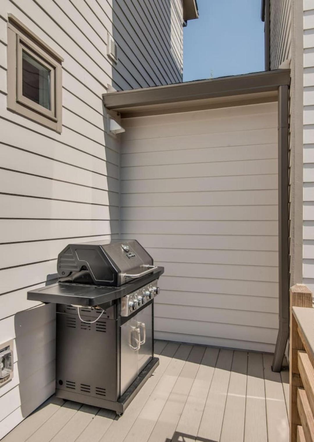 Great Location, Large - Roof Deck, Walk To Ni Nashville