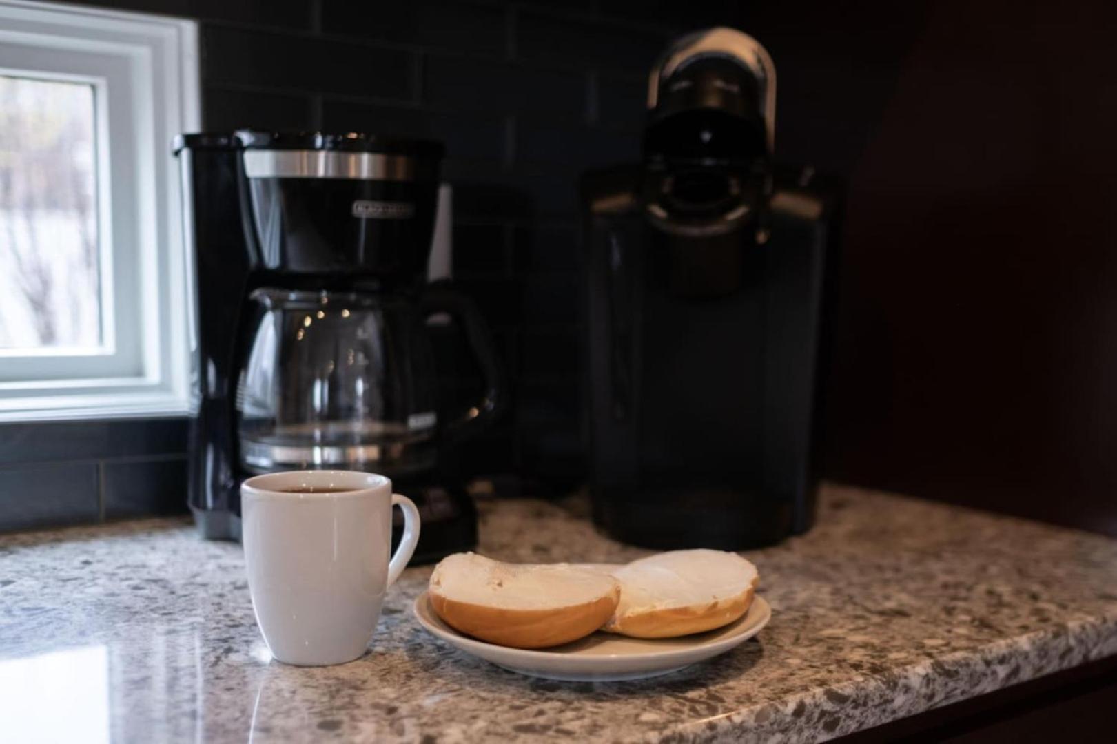 Great Location, Large - Roof Deck, Walk To Ni * Nashville