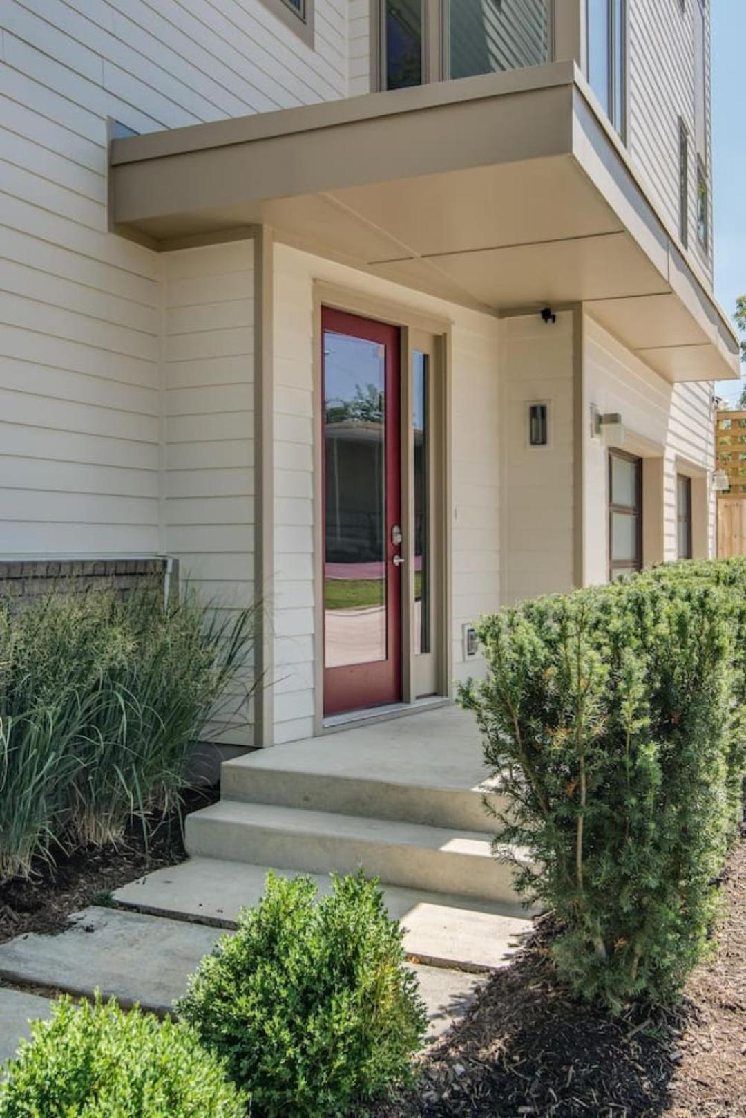 Great Location, Large - Roof Deck, Walk To Ni Holiday home Nashville