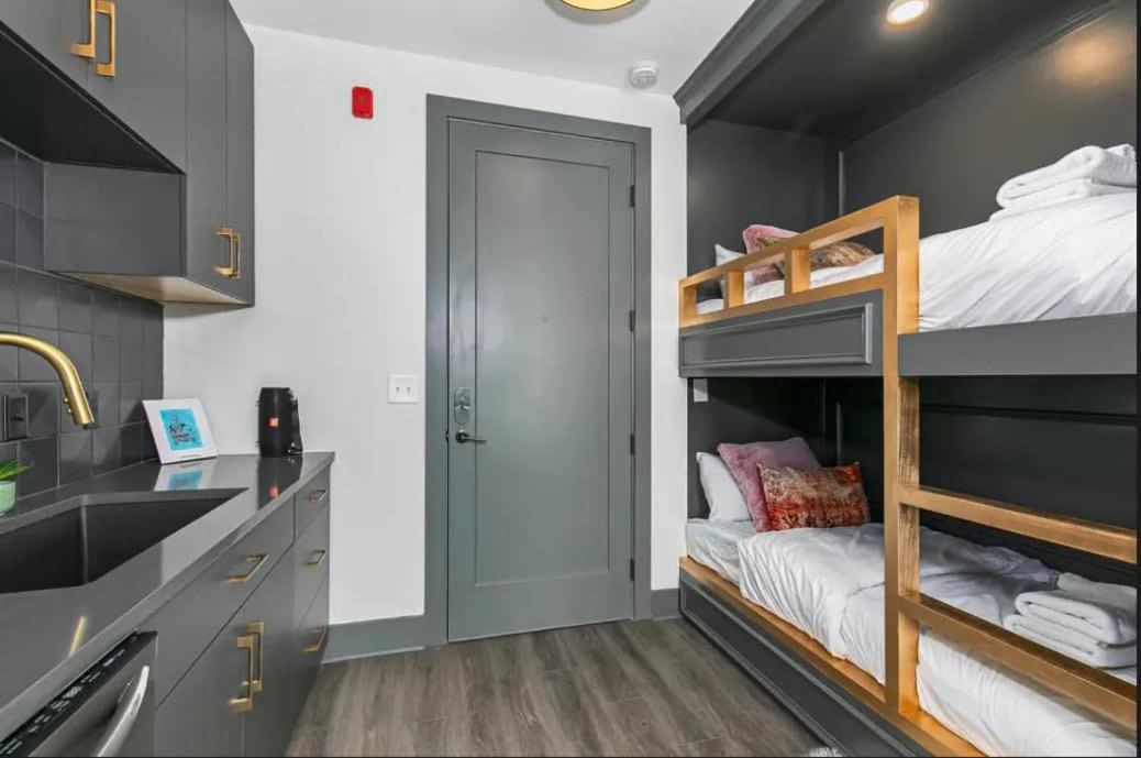 Muse- Morgan Wallen Speakeasy And Giant Balcony Holiday home