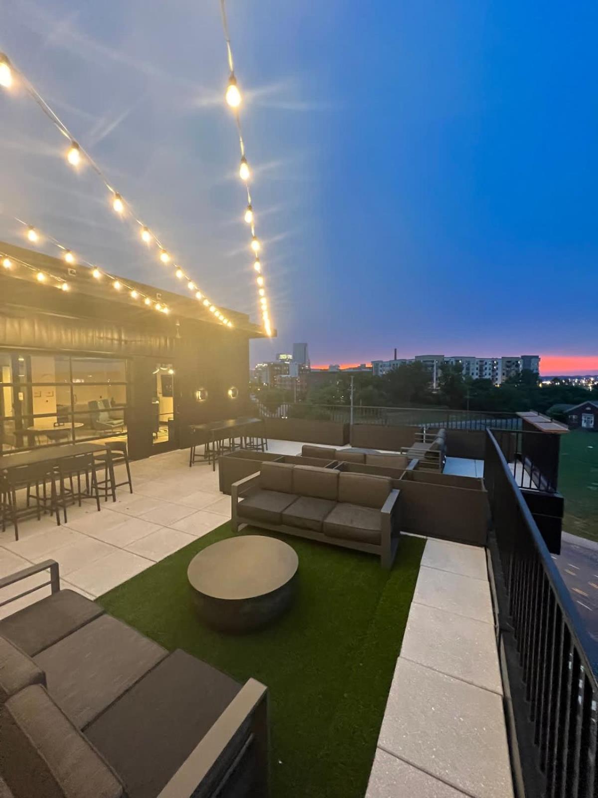 Muse- Morgan Wallen Speakeasy And Giant Balcony *