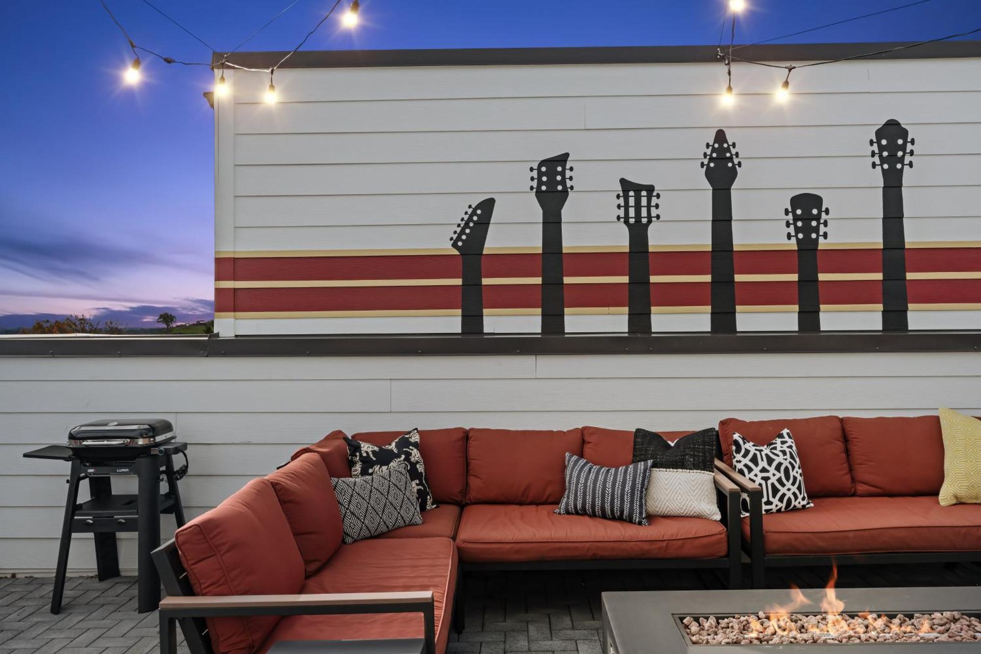 Cool Townhouse Close To Downtown Holiday home *