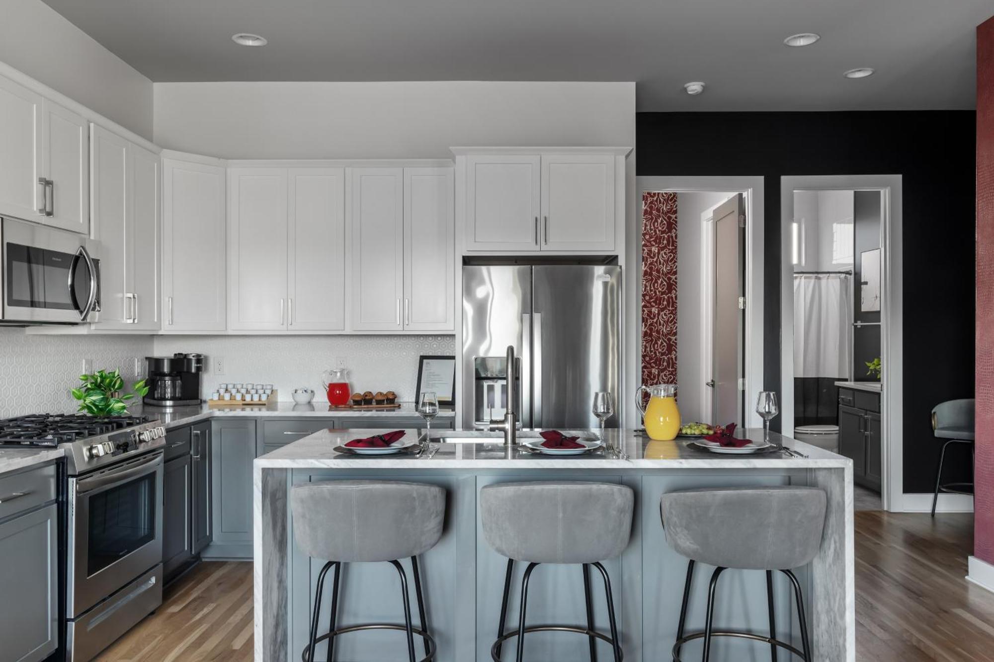 Cool Townhouse Close To Downtown Holiday home *