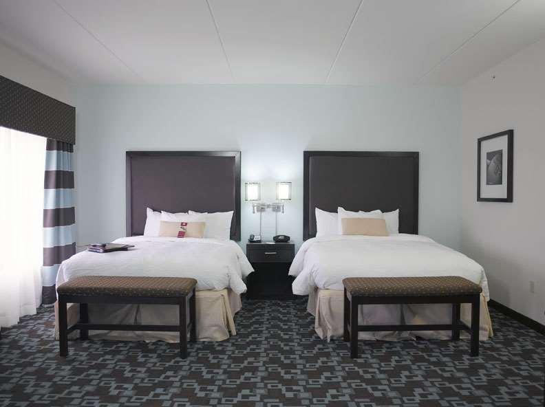 Hampton & At Opryland 3*