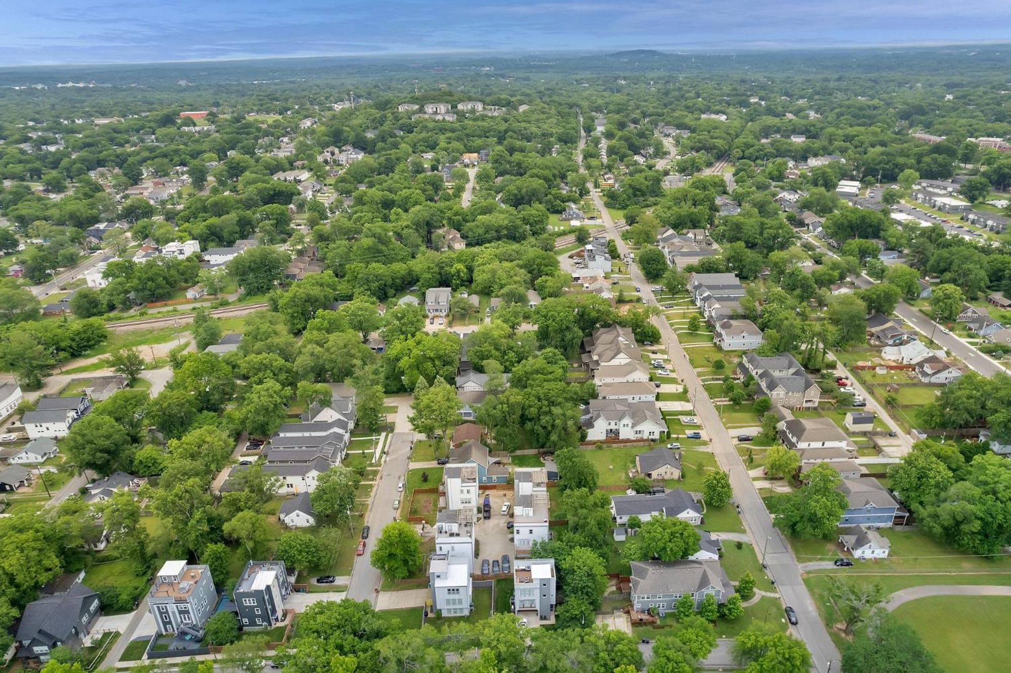 Holiday home Lux East Nash-hot Tub & Rooftop Patio *