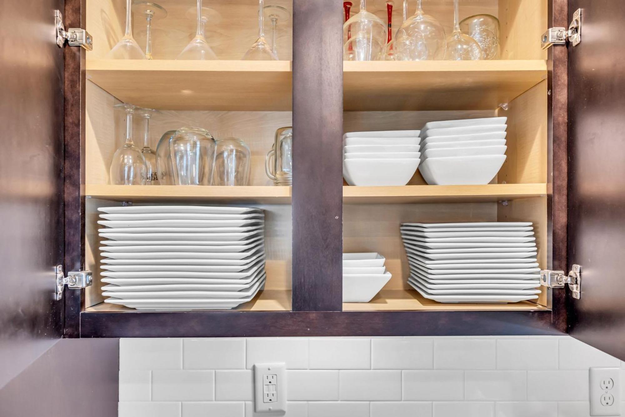 Lux East Nash-hot Tub & Rooftop Patio Holiday home