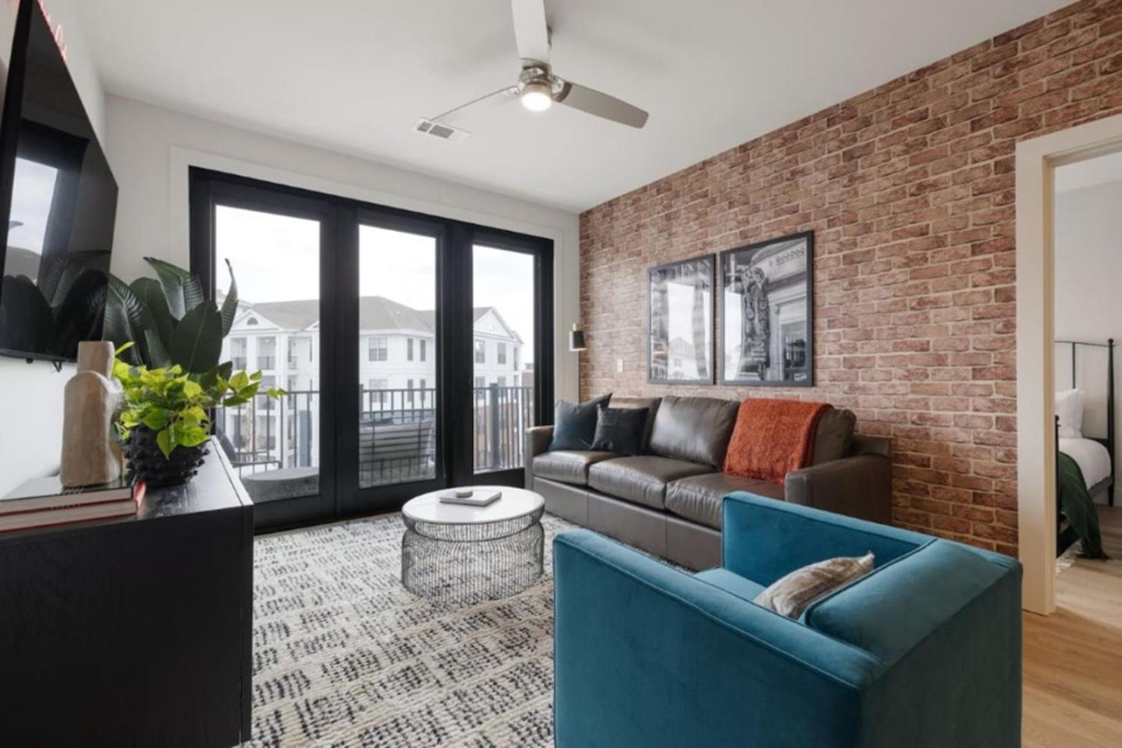 Walk To Nightlife, Vanderbilt, Minutes To Broadway Holiday home *