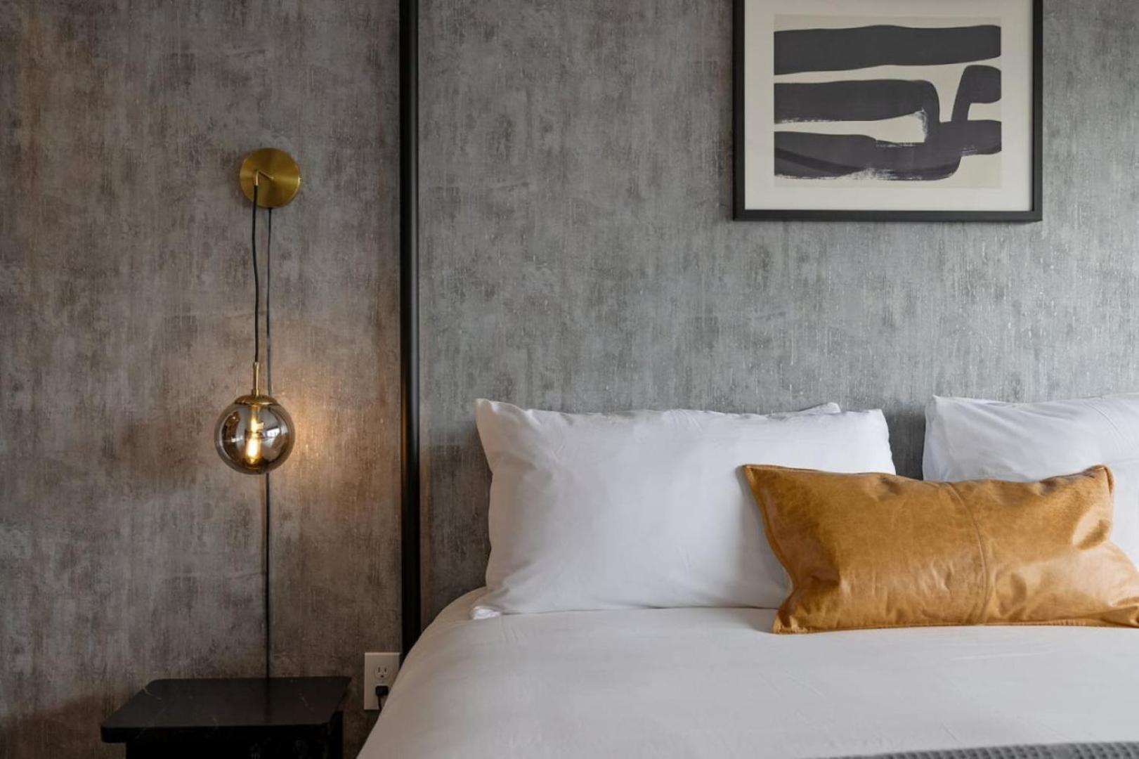 Walk To Nightlife, Vanderbilt, Minutes To Broadway Holiday home *