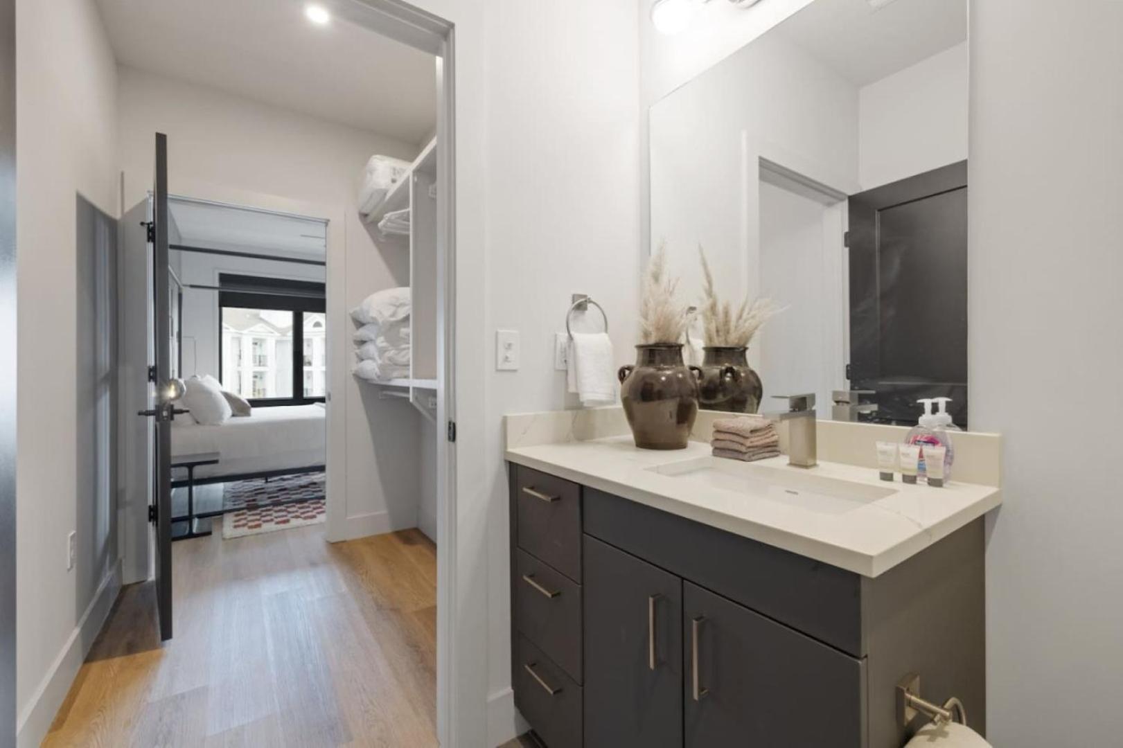 Walk To Nightlife, Vanderbilt, Minutes To Broadway * Nashville