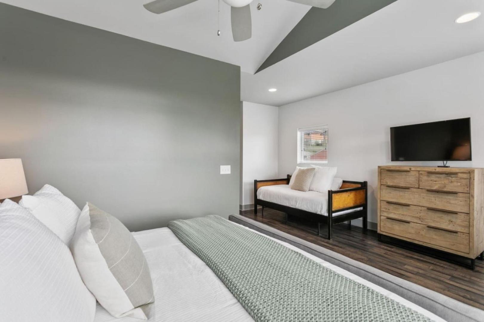 Holiday home Luxury 4 Bedroom Home, Heart Of The Entertainment