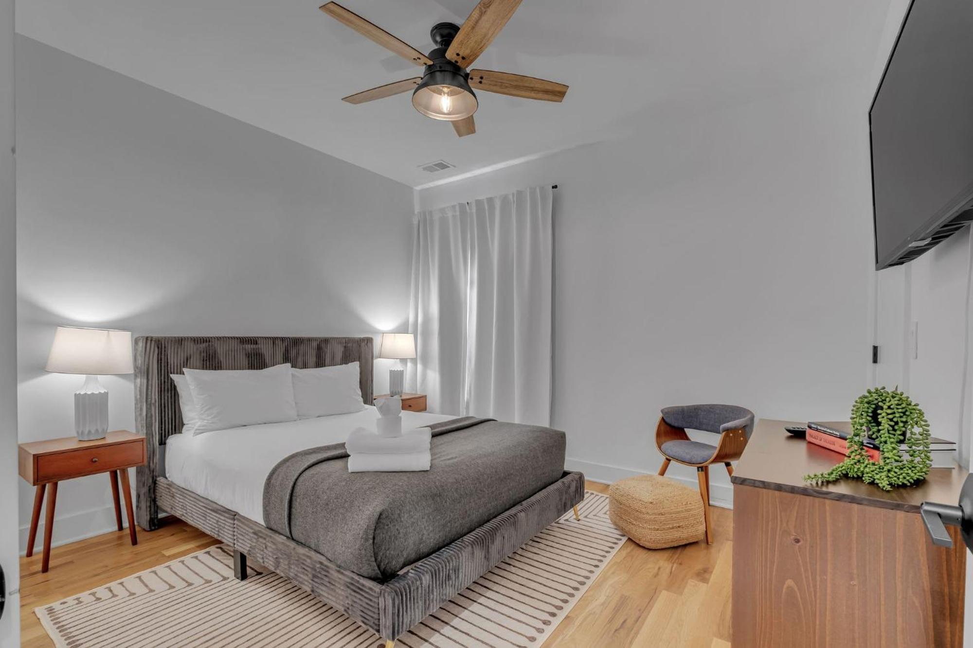 Lux East Nash-awesome Location- 30 Days Holiday home Nashville