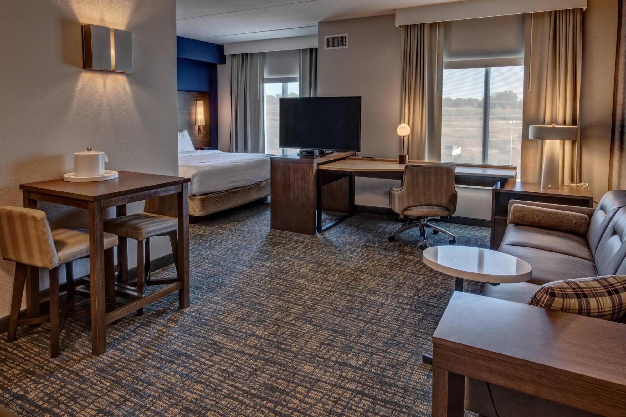 Hotel By Marriott At Opryland 3*